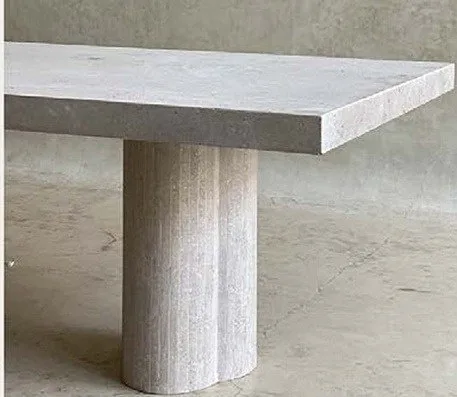 TABLE NOORY — mesas, sobre y base de travertino, mobiliario hecho a mano en Marrakech