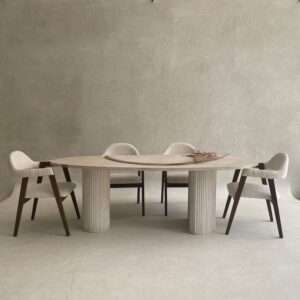 TABLE AMIRA