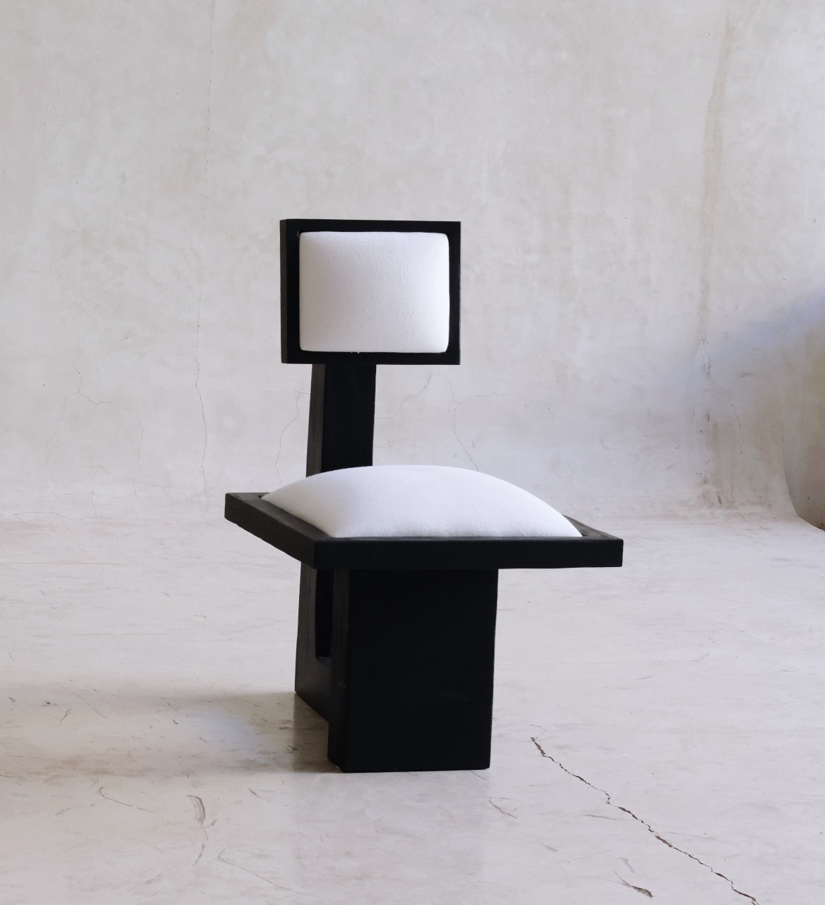 CHAISE AMAN – Image 2